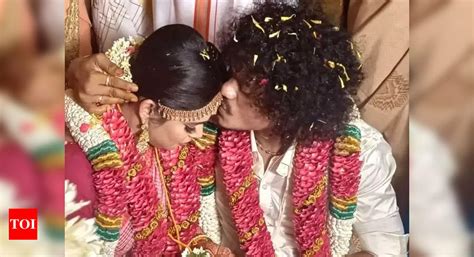 Actor Pugazh gets married to his lover